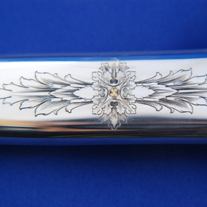 �G���O���[�u�@�i�C�t�@�i�G���O���C�u�@�J�X�^���i�C�t�jengrave